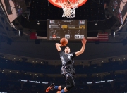 开云体育APP下载-魔术碾压马刺，詹姆斯关键制胜，一场定义时代的对决