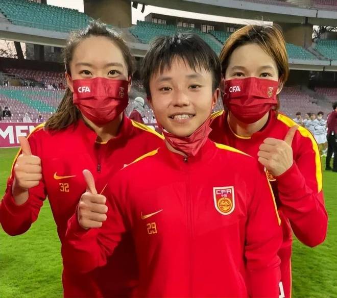 关于中国羽毛球队爆冷英格兰羽毛球队，戴资颖完成帽子戏法的信息