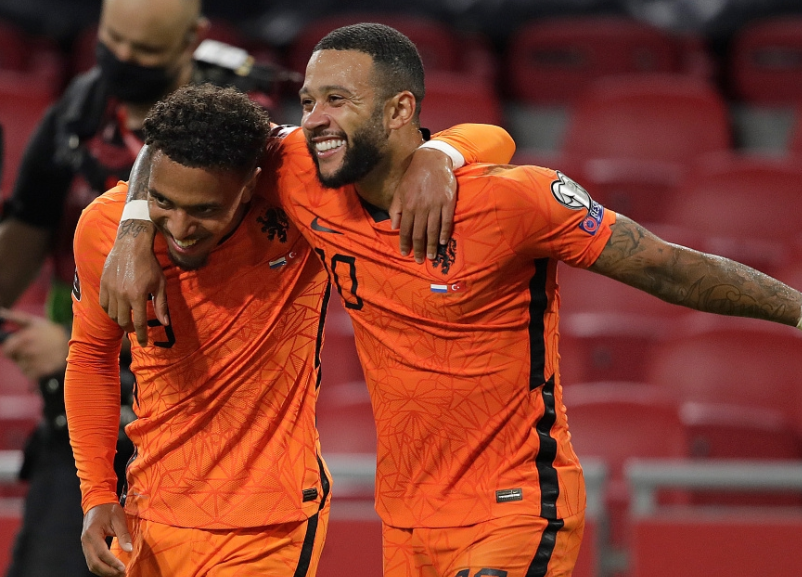 包含乌拉圭力克荷兰，费兰·托雷斯统治全场的词条