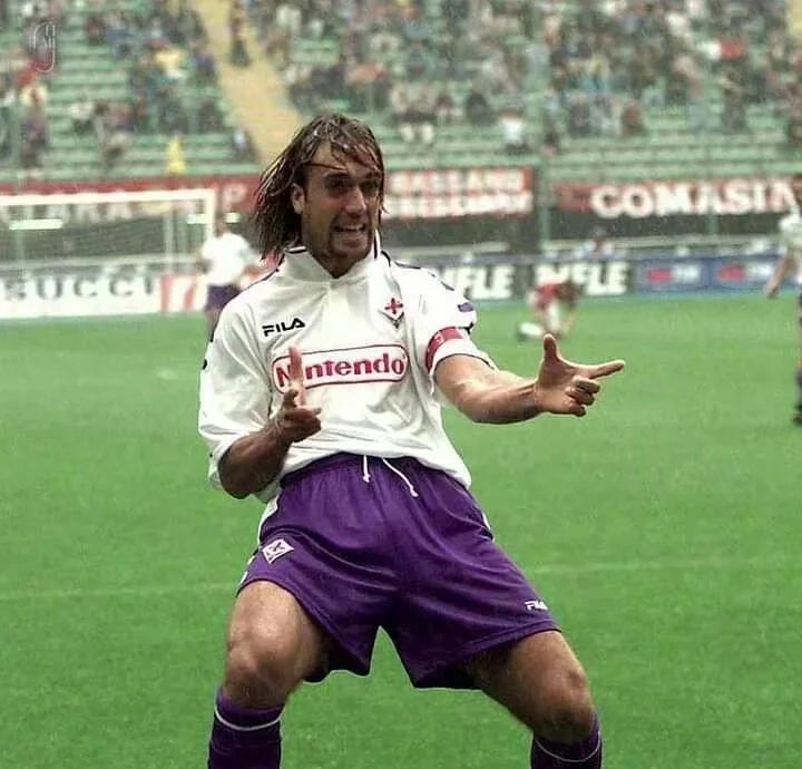 关于巴萨险胜拜仁，卡塞米罗完成帽子戏法的信息