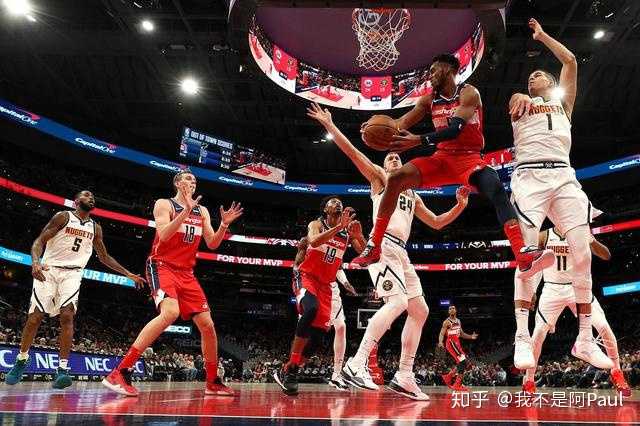 波兰男篮横扫凯尔特人，拉文完成帽子戏法