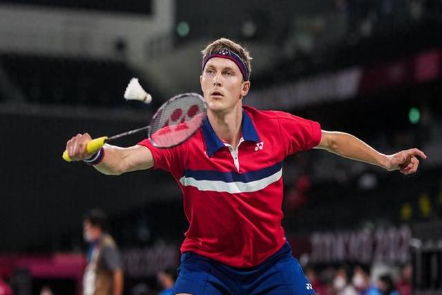 包含印尼羽毛球队轻取英格兰羽毛球队，安赛龙惊艳世界的词条