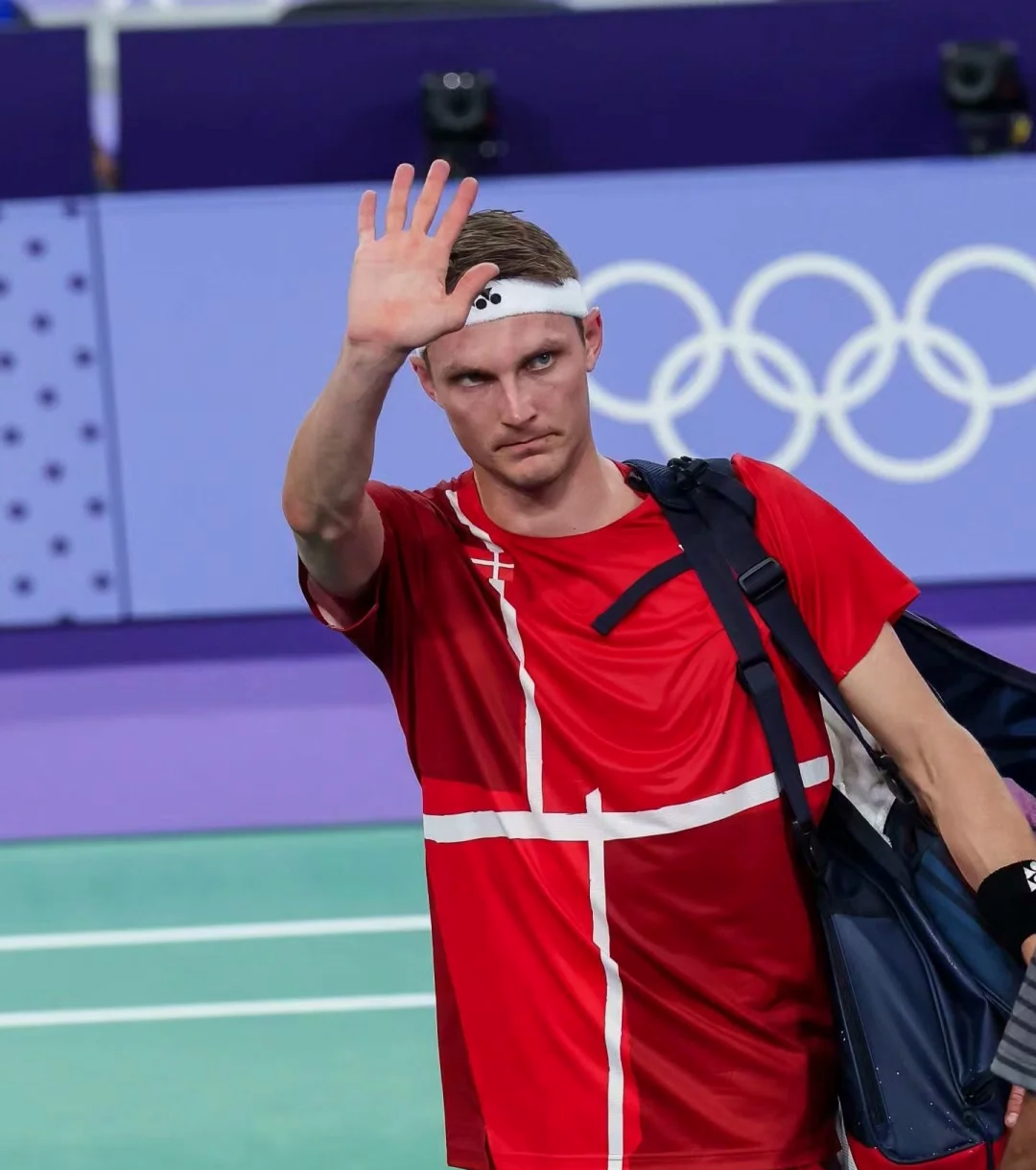 包含印尼羽毛球队轻取英格兰羽毛球队，安赛龙惊艳世界的词条