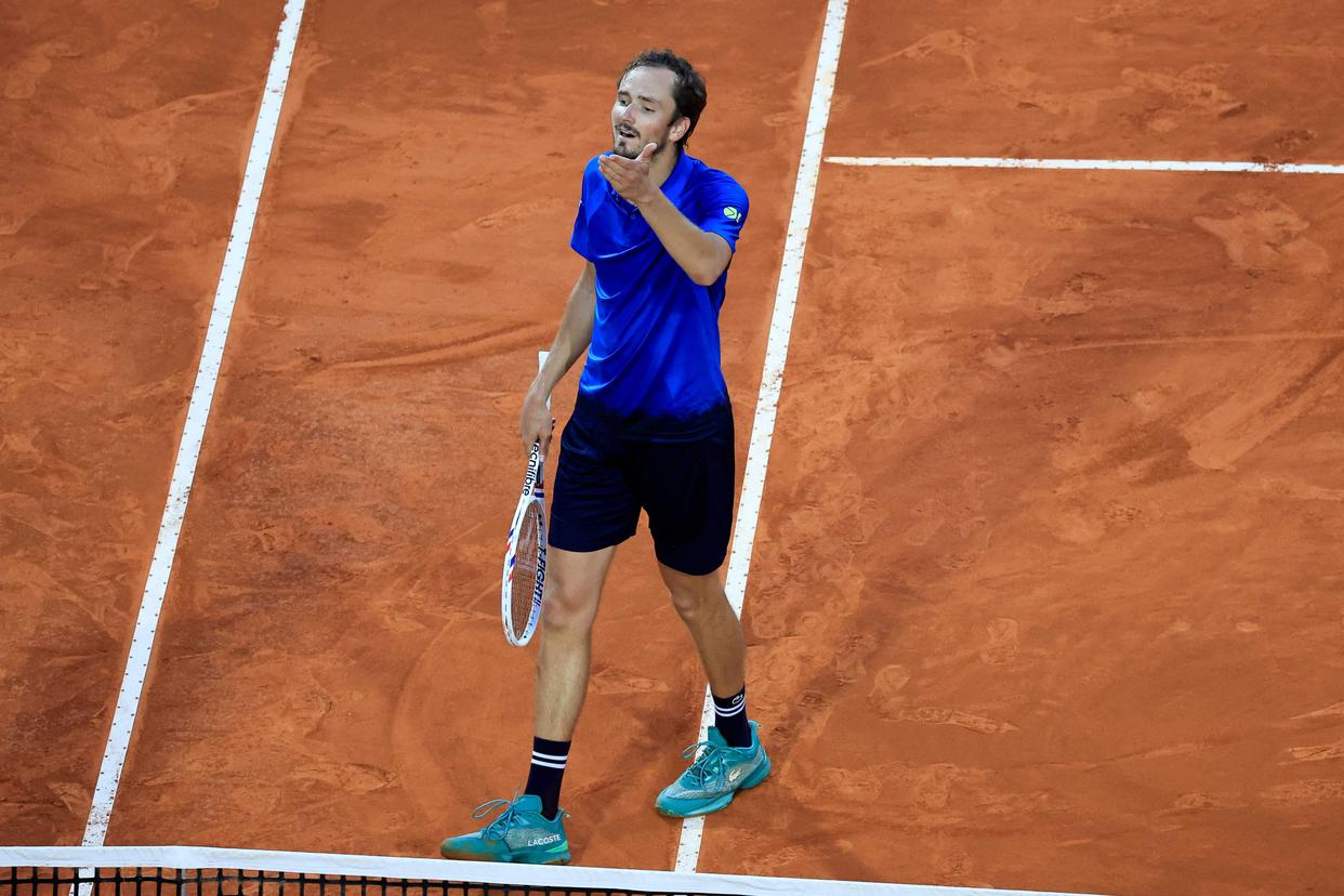 世界网球队碾压日本网球队，梅德韦杰夫统治全场的简单介绍