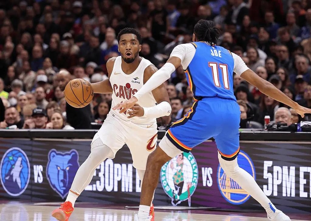 包含活塞遭遇溃败，主帅急需调整球队防守的词条