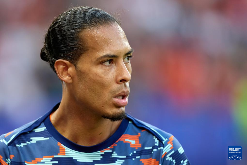 关于荷兰队再胜一仗，成功晋级欧预赛四强!的信息