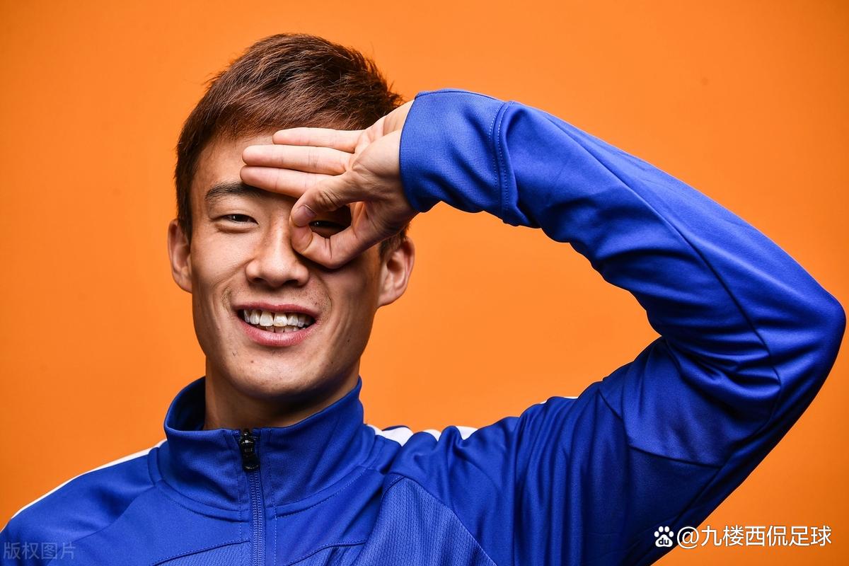 广州恒大主帅调整战术频频，球迷期待成果的简单介绍