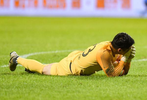 关于深圳佳兆业客场负于北京人和，遭遇三连败的信息