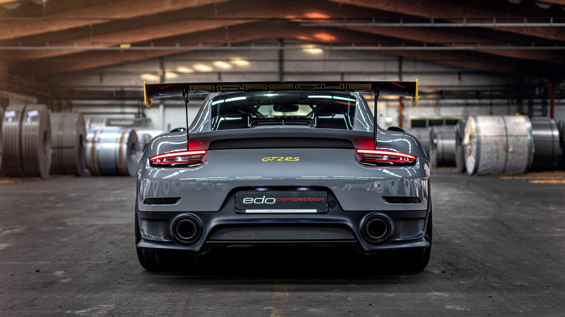 当绿衫军稳守荣耀，德甲之巅见证新王诞生—双线战场上的统治力叙事