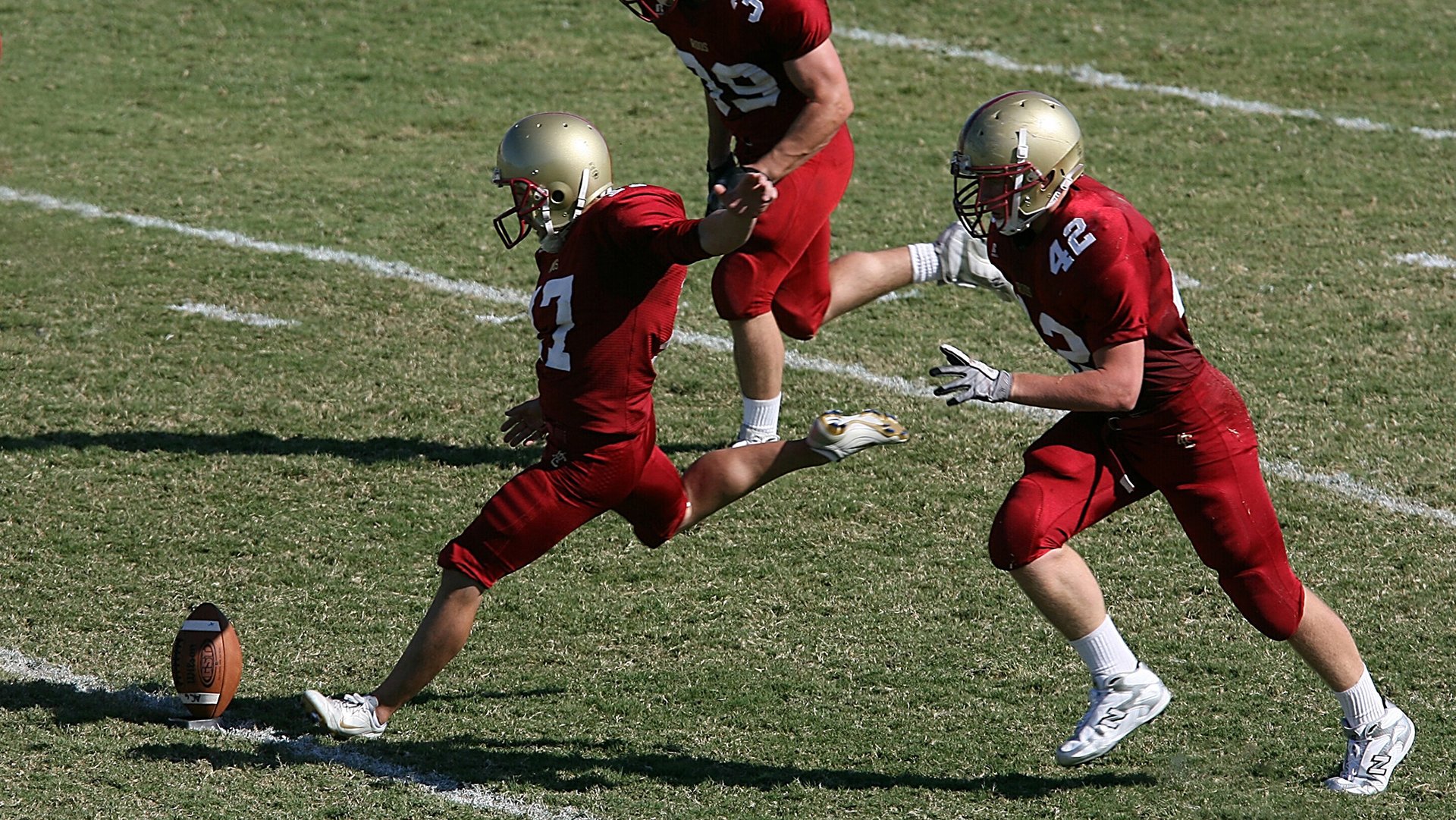 奇才铁血防守撕裂勇士体系，季后赛焦点战见证新势力崛起